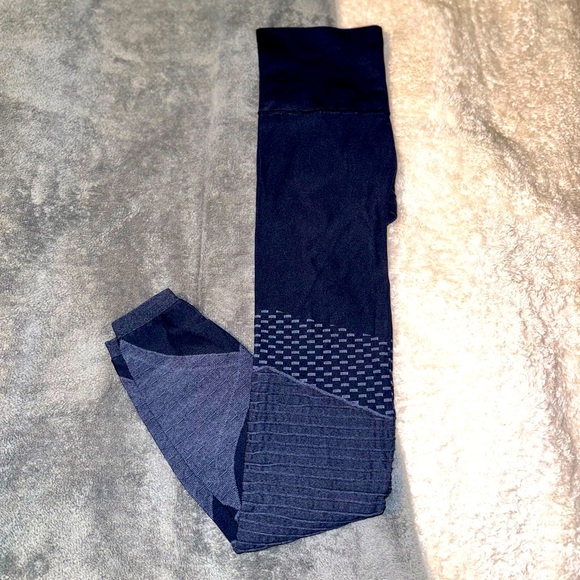 Spanx Look At Me Now High Rise Seamless Legging - Picture 3 of 7